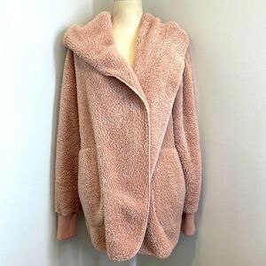 Hem & Thread oversized sherpa in Blush Pink